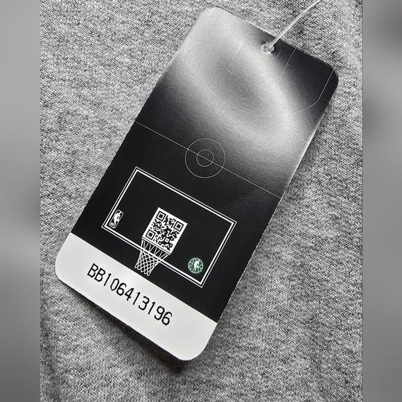 Chicago Bulls Crewneck Sweatshirt - Picture 3 of 7